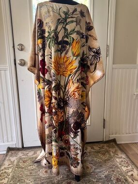 100 % silk California Caftan .